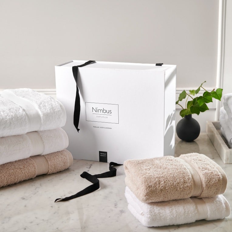 Caja de regalo Nimbus y toallas de baño