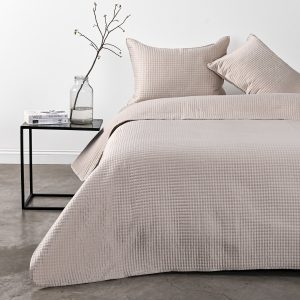 Quilt 2 Plazas Matte Satten Latte