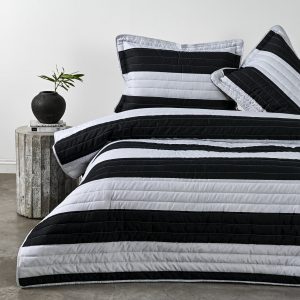 Quilt 2 Plazas Black Negro