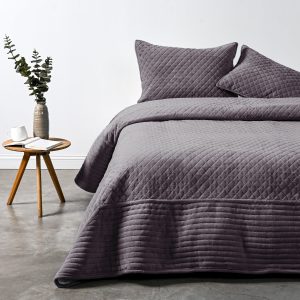 Quilt 2 Plazas Liso Lily